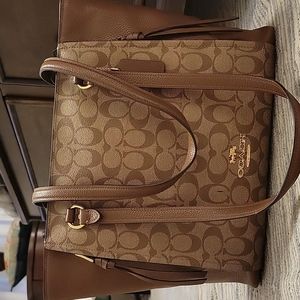Gently pre-loved Coach tote